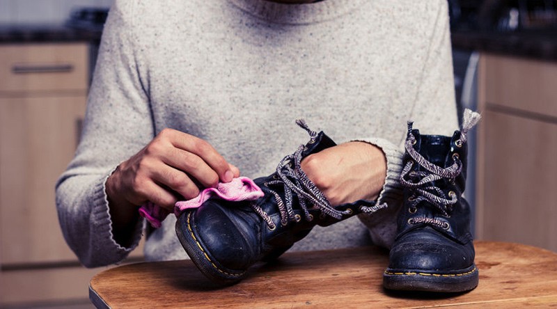 Homens: saibam conservar e cuidar dos seus sapatos