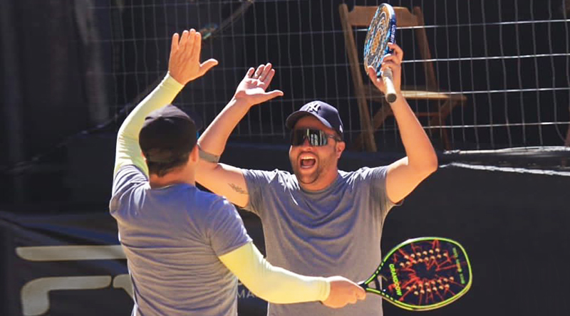 Seu guia para jogar beach tennis: regras, dicas e muito mais